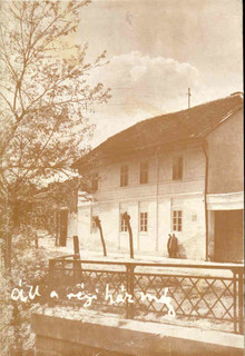 Vendel-Mohay Lajosné - Áll a régi ház még -- Babits Mihály szülőháza